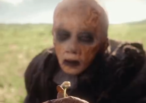 抱歉，这个易烊千玺让我生理不适。《狂野时代》预告片，四字弟弟的造型我没法看第二遍