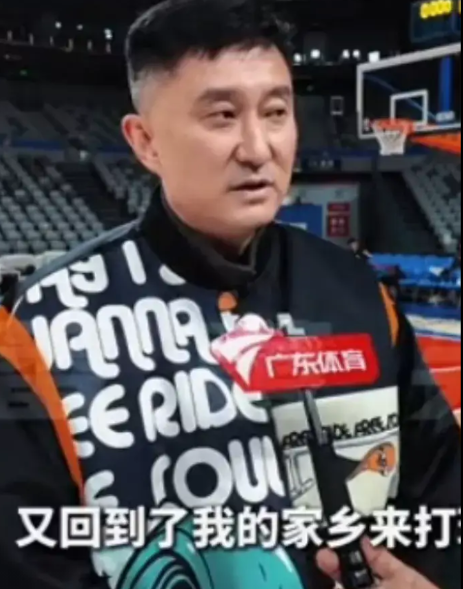 面对昔日弟子赵睿，昨天广东队主教练杜峰在赛前接受媒体采访时这样说道：自从当年在甲