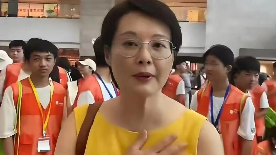 袁立起诉新浪微博，自称账号被封禁影响做公益，扬言要闹到联合国