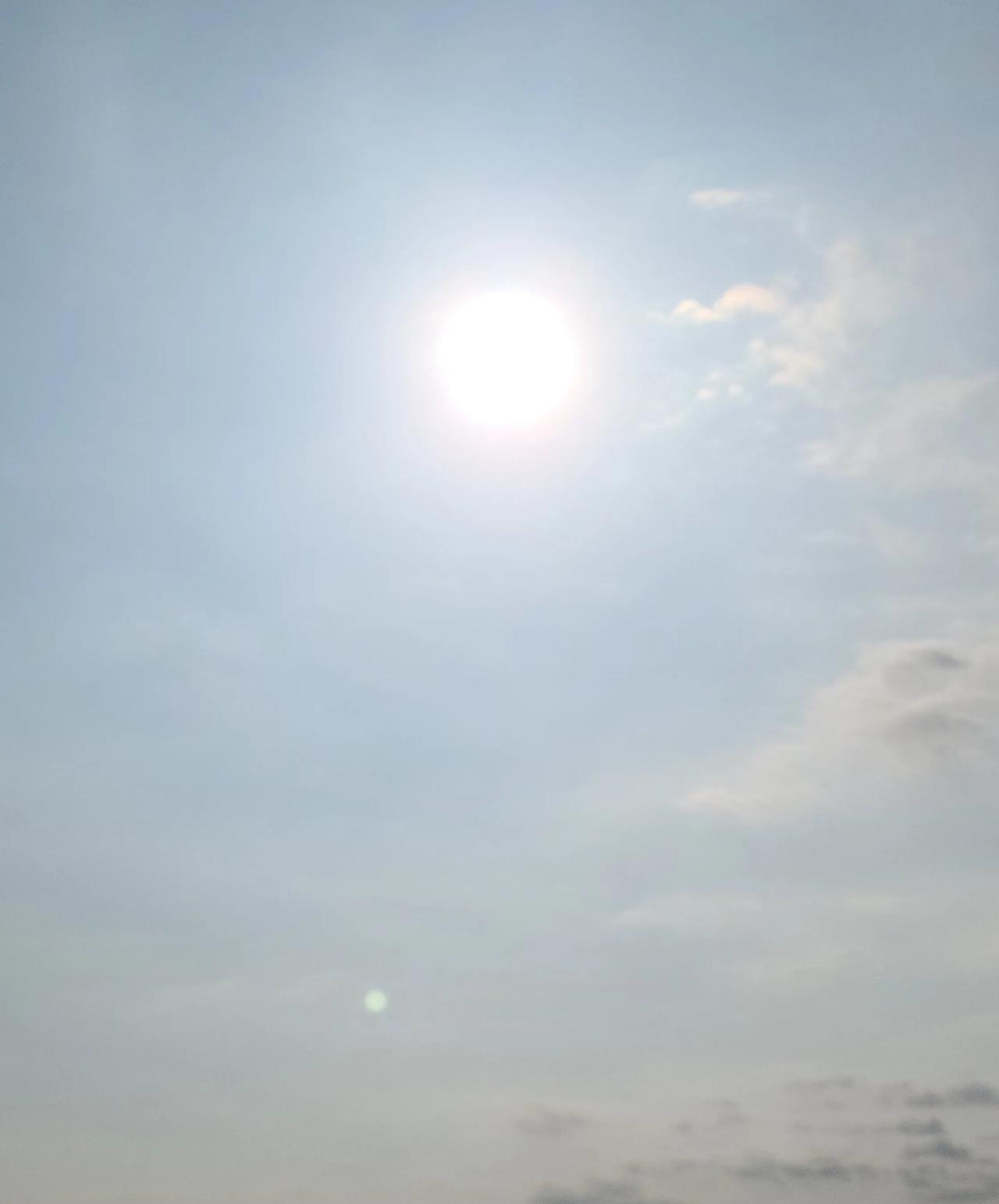 三伏头伏第一天，成都天气亮剑！
今天，三伏头伏的第一天。清晨，室外清凉，体感很爽