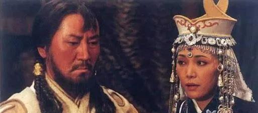 元太祖成吉思汗的后宫可谓美女如云，可他执意要娶一位40岁的老女人为后，还说：“我