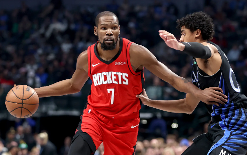 至于对杜兰特的历史地位进行翻案更是无稽之谈。
泰伦卢偏执的防守策略，疯狂夹击三分