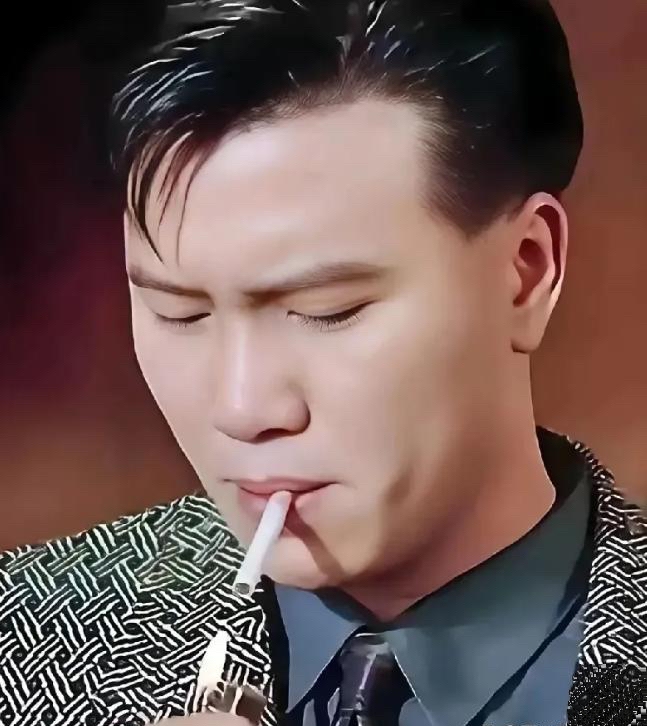 万梓良这一生，有四个让人由衷钦佩的举动：第一，袁隆平院士离世时，万梓良是唯一一位