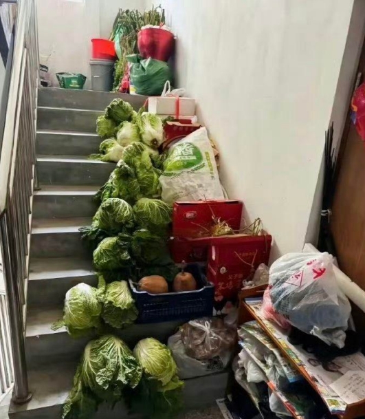 碰到这样的领居你的第一举动是什么