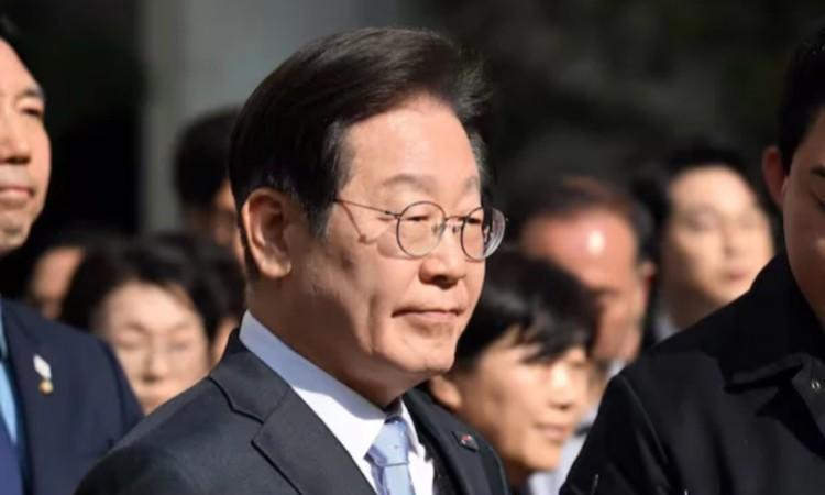 李在明瞬间慌了！
就在前天，5月3日，李在明公开表示，由于接二连三的一直收到有人