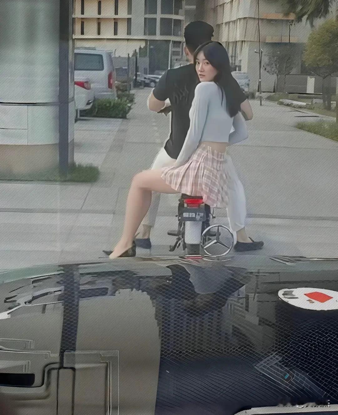 这一张照片非常火，原因是什么？