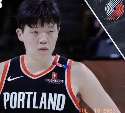 看了杨瀚森四场夏季联赛
整体表现距离NBA水平还差很远
杨瀚森身高臂展尚可
弧顶