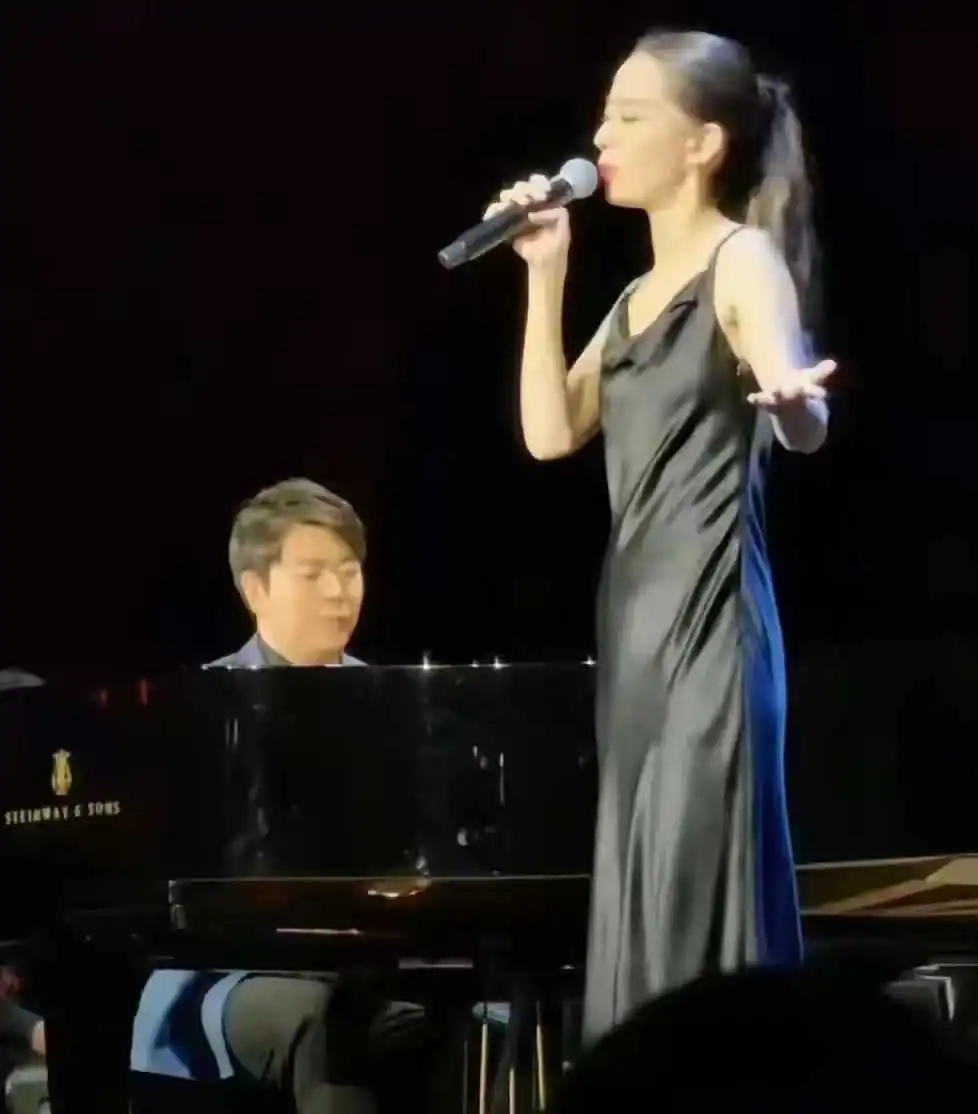 吉娜的身材发生了巨大的变化