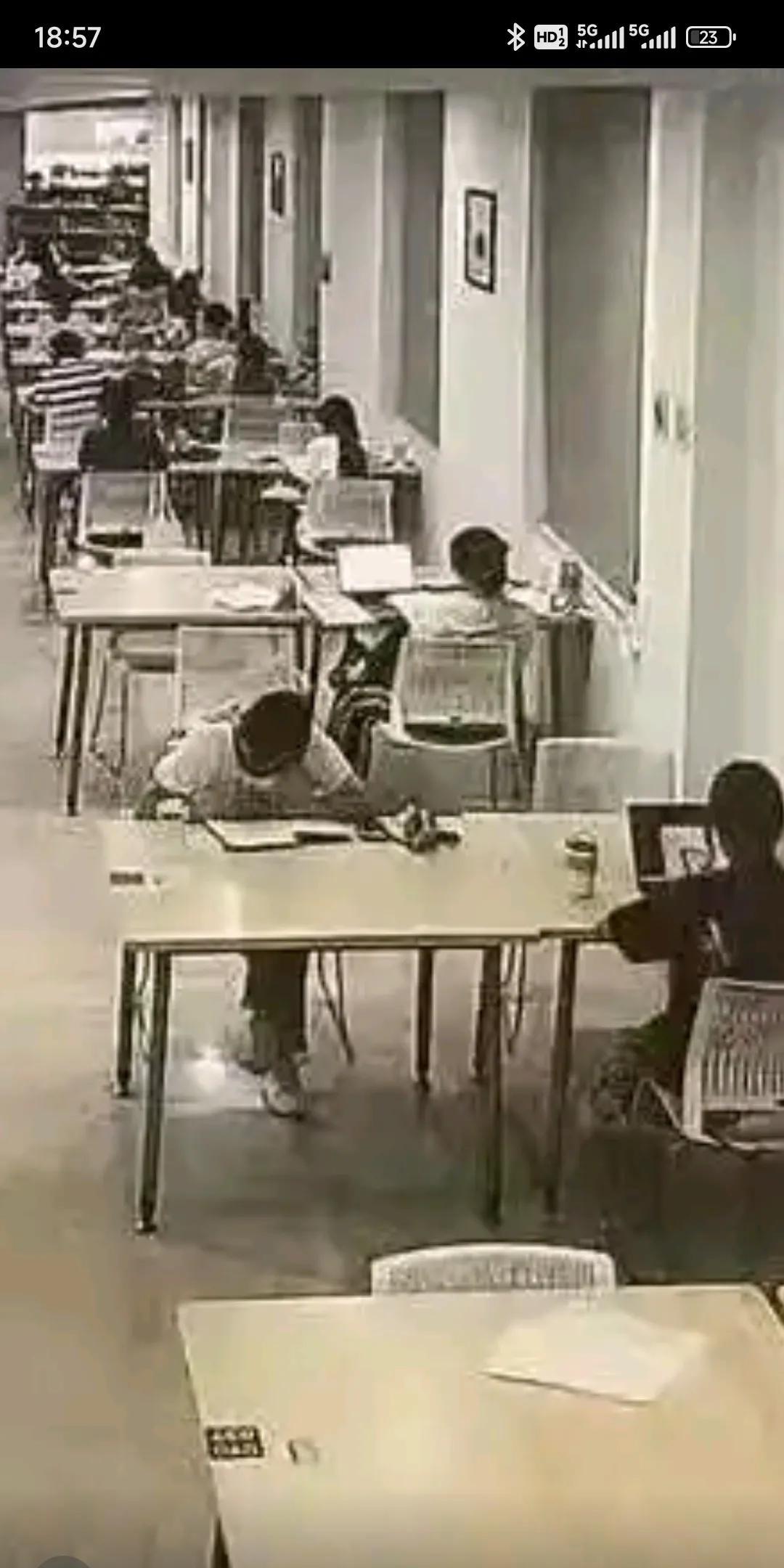 杨景媛在玩“猎杀弱势男游戏”，其心术变坏，是长时间自我恶化的结果。
第一，从她和