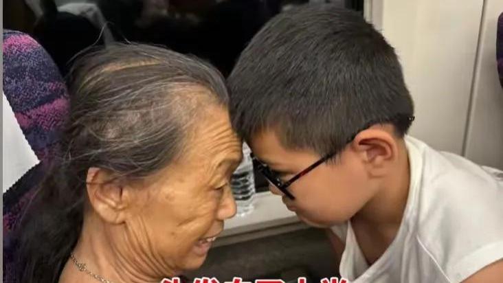 这年头，连死人的钱也敢抢？老人痛哭：称养了9年的孙子非亲生