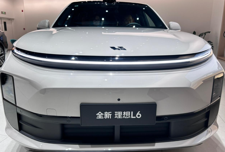 【理想L6】VS【星纪元ET】选买对比
对比车型及配置:理想L6pro版 VS星