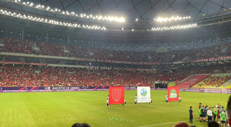 足协杯半决赛国安7:0大胜云南，成都主场点球负于河南，国安联赛疲软了几场后在关键