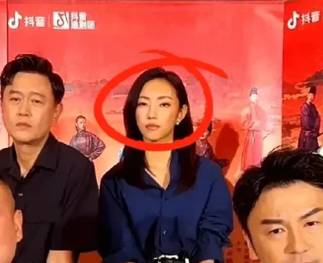 今天刷到的一段话

用来形容那尔那茜太恰当了，她口无遮拦不是为了显示优越感，