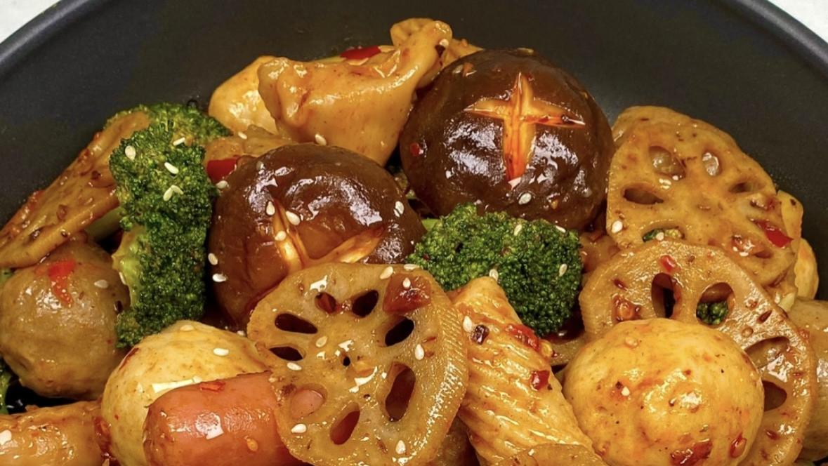 “手残党”也能香到邻居敲门：零失败家常麻辣香锅，一锅端走外卖！