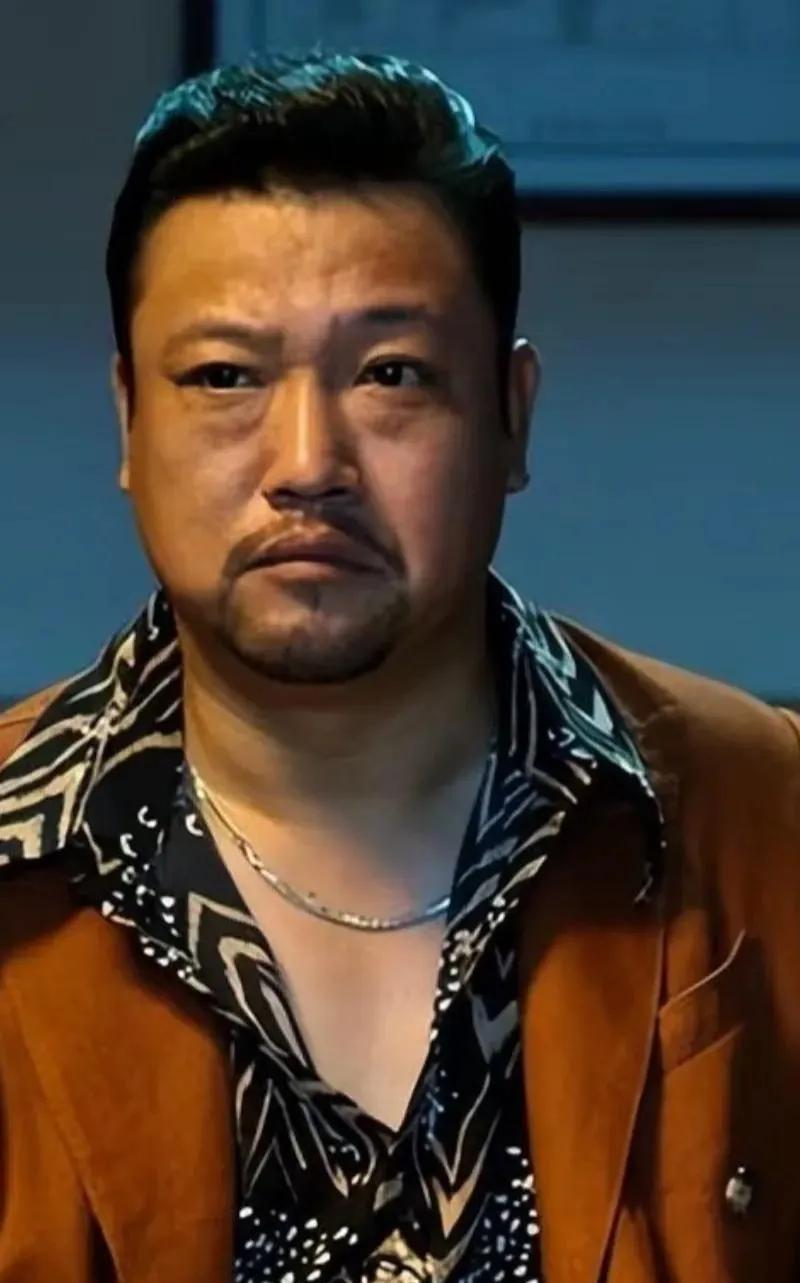喜剧演员贾冰瘦了，瘦了也显老了！
还是胖胖的好看。贾冰的太狠了！