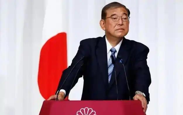 日本才是美国心腹大患，未来必有一战，对美开始愈发不耐烦了。日本再次跳反，公开反对