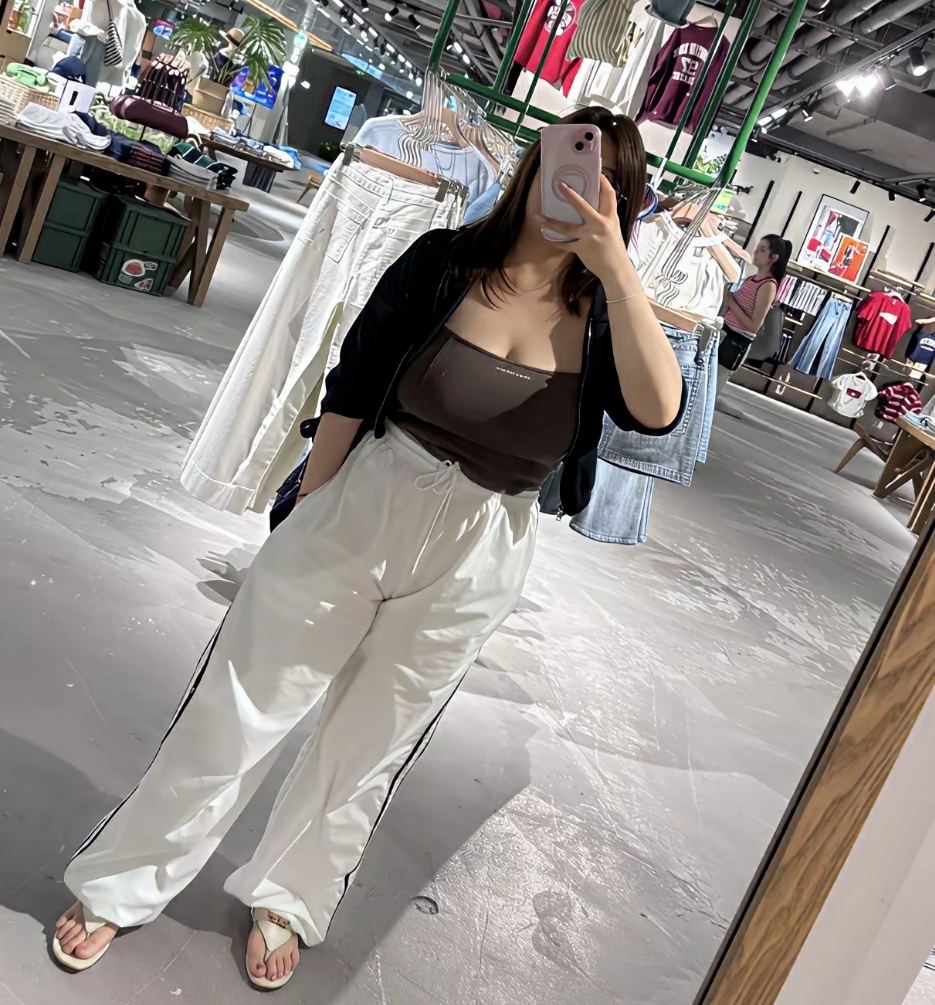 减不下去 我就买大码衣服，不能苦了自己。