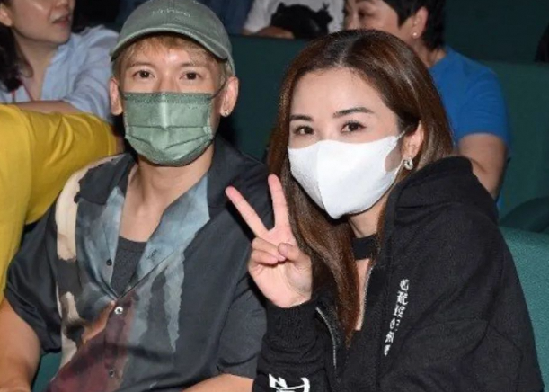 杨明操肌“美黑”演《雷雨》，杨茜尧助力其“转行”