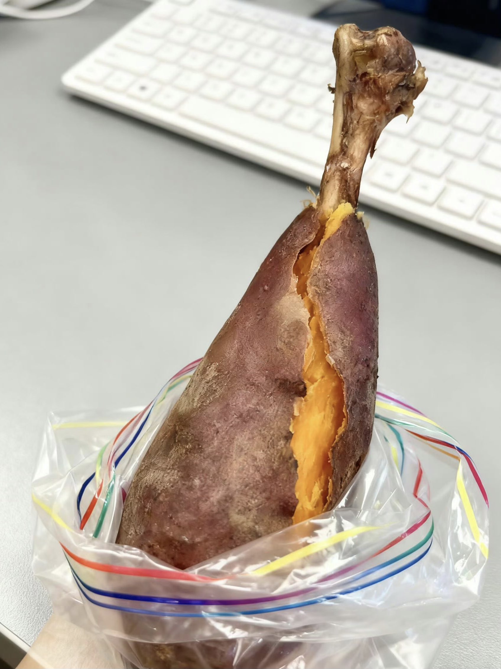 买个鸡腿劝自己上班，加油 打工人