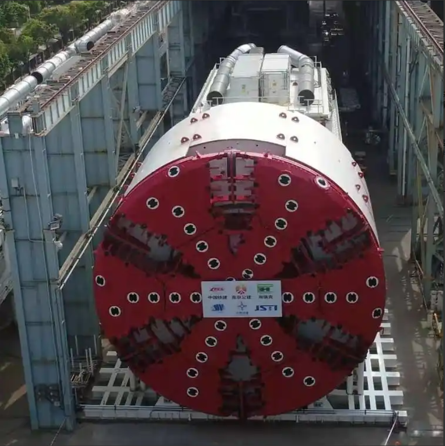 盾构机都是一次性的？完工后直接就地掩埋？
说盾构机是一次性的，其实有点冤枉，但大