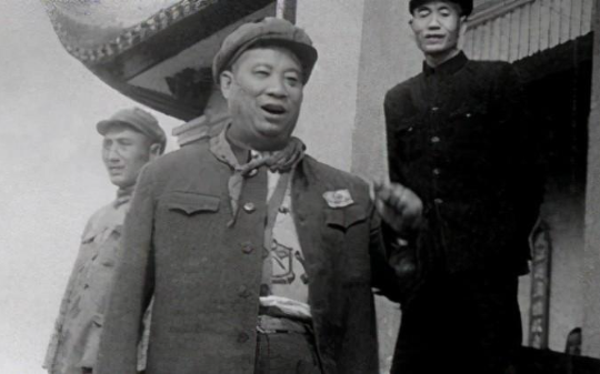 纪实：他师出武当一清道长，刚进红军只能喂马，20年后成开国上将