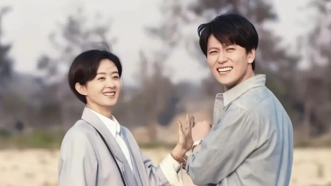 赵丽颖秦俊杰共谱80年代“县城爱情”，《小城大事》演绎真实奋斗史诗