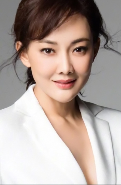 2007年，牛莉生下一女，在一次吵架的过程中，她怒气冲冲地问老公刘亚东：“你比我