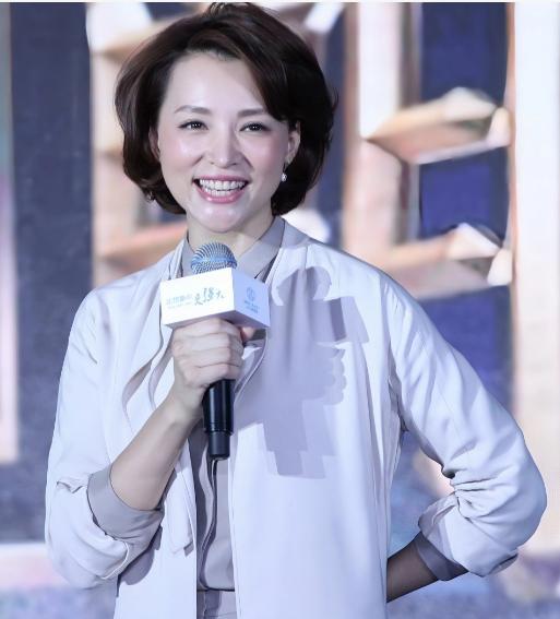 2012年，密春雷向董卿求婚，董卿立马拒绝：“你有老婆，我是不会嫁给你的。”话刚
