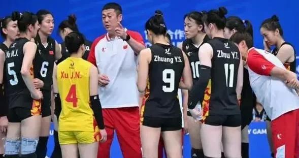 王之腾与赵勇的差距。2023成都大运会上，赵勇率中国女排勇夺冠军，在半决赛3-0
