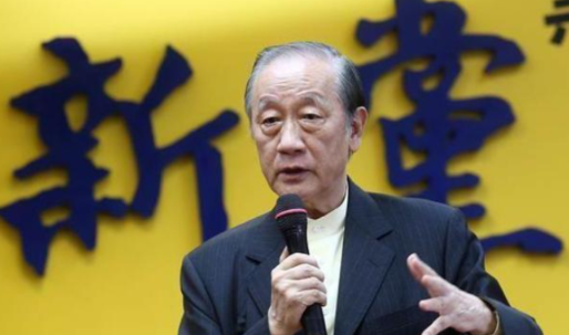 中美之间，已经没有回头路了。美国手里的绳子，已经勒住中国经济的咽喉；而中国手里的
