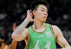 据消息源透露张镇麟已经给辽篮发出最后通牒，如果不交易我就做好下赛季我整个赛季不打