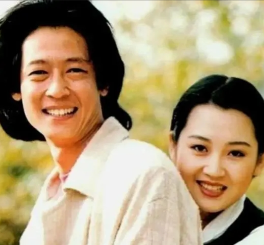 许晴和王志文谈恋爱时，突然对他说:“你给我滚回上海去，永远别回来了。“王志文头也