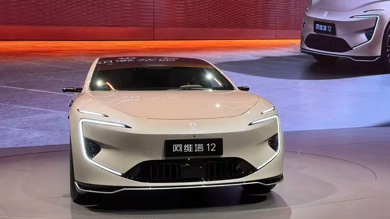 阿维塔12四激光雷达版正式上市 售价26.99万元起