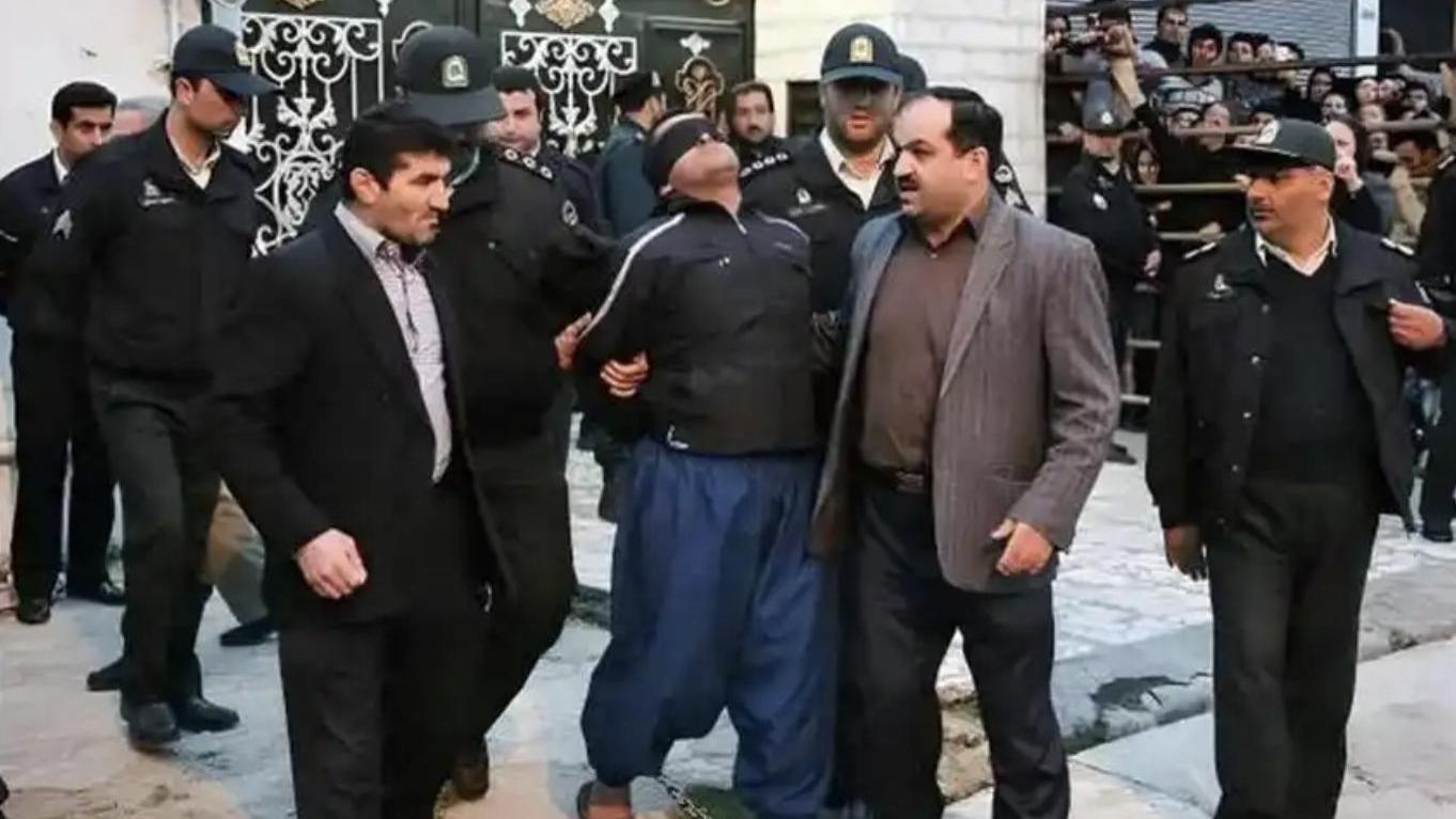 难怪波斯被渗透成筛子？都是三哥在搞事，对兄弟背后一击！