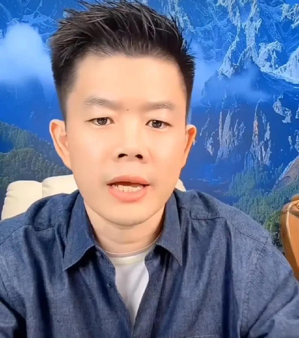 吴召国点评互联网影视圈乱像！
        吴召国再次开皮互联网乱像，点评各大