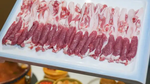 银川这家涮肉馆，主打的就是传统！