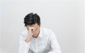 和初恋分离25年，事业有成后收到来信：你有个闺女在陕北