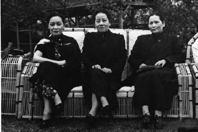 【宋氏三姐妹：一个比一个高寿，堪称奇迹！】

大姐宋蔼龄，1889年7月15日生