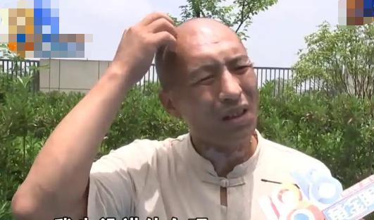 杭州一男子以开网约车为生，偶然闻到一名女乘客身上很香后，便多问了一嘴，没想到，女