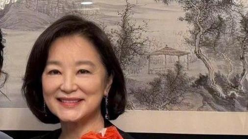 胡军话剧《雷雨》成功收官，林青霞亲自庆功引热议