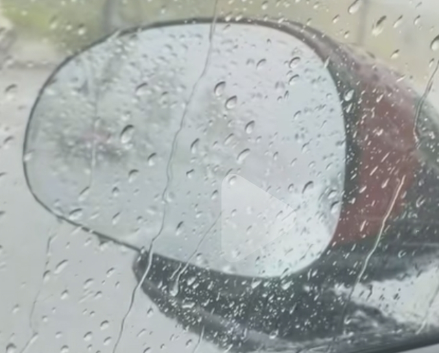 无边框后视镜是最鸡肋的设计
我奉劝各位车企们，别再搞什么花里胡哨的无边框后视镜了