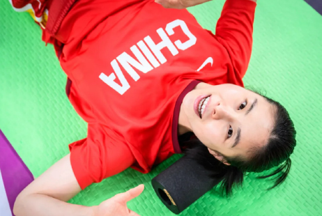 滚烫的热泪是对结果的不甘，没能在主场卫冕亚洲杯冠军确实很遗憾，但这支中国女篮还是