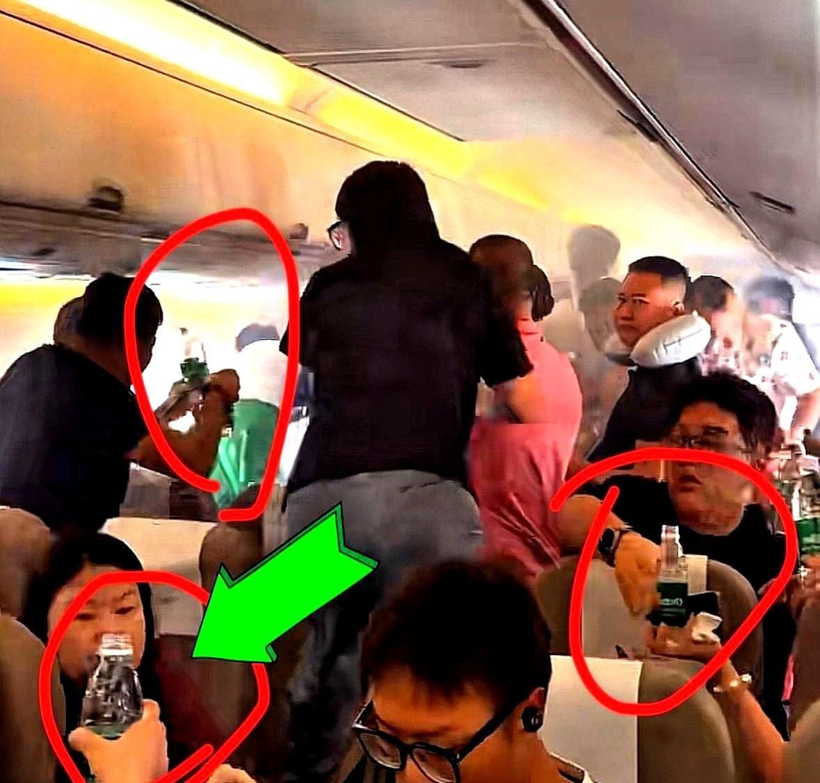 印度飞机刚坠毁
上海航空又出事了！
6月13日上海航空FM9449航班上，行李架