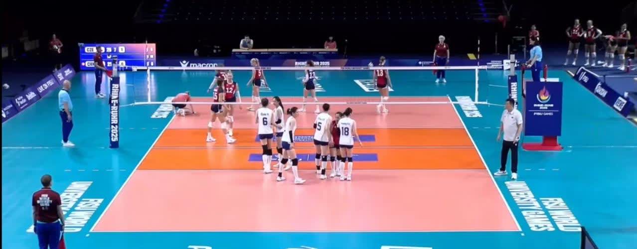 十万火急！中国女排在大运会争夺第七名比赛中以21-25先丢一局，0-1落后捷克大