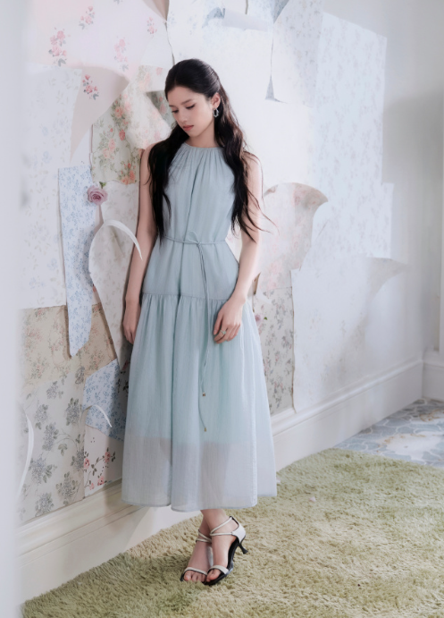 张婧仪的这绝美的感觉和妆造，还是很不错的，超可以的！