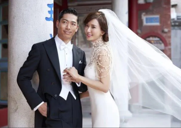 2019年，林志玲和黑泽良平举办婚礼，请了很多娱乐圈的人，但没有邀请刘德华。刘德