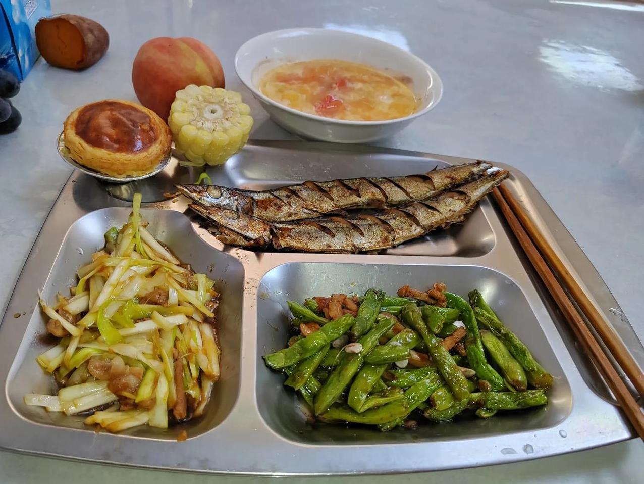 我们公司总会不定期抽查船员的尿液，每个合同期基本上都会遇到一次，有的时候还会遇到
