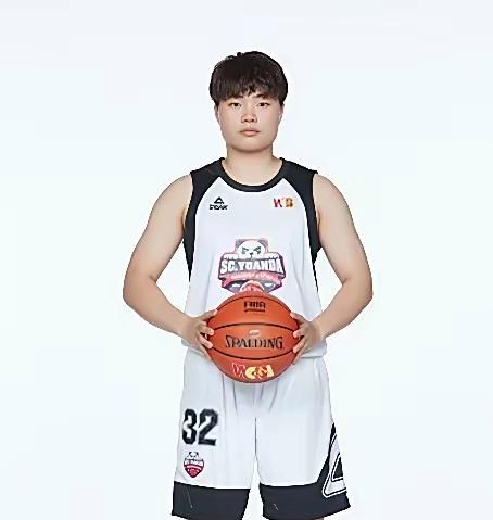 大可惜了！
这个女篮队员赛前被弃用
她可以盯住日本女篮田中心
王佳琪，后卫，身高