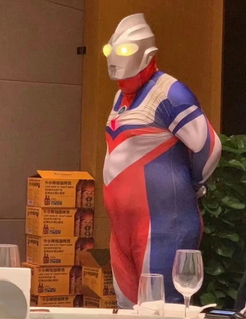 我兄弟结婚喜欢迪迦，但兄弟没让我上台