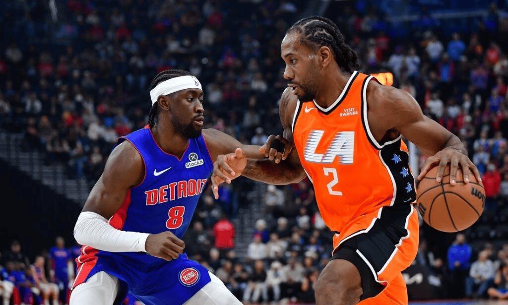 现在这个阵容空间对小卡加成才是最大的，因为哈登本身可以和传统中锋打15拆挡，就算